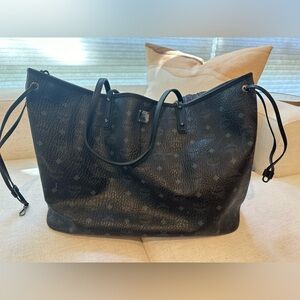MCM LIZ LARGE Reversible Shopper Tote